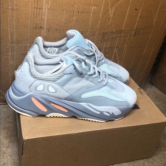 Meet your Posher, Pluto - Picture 1 of 1